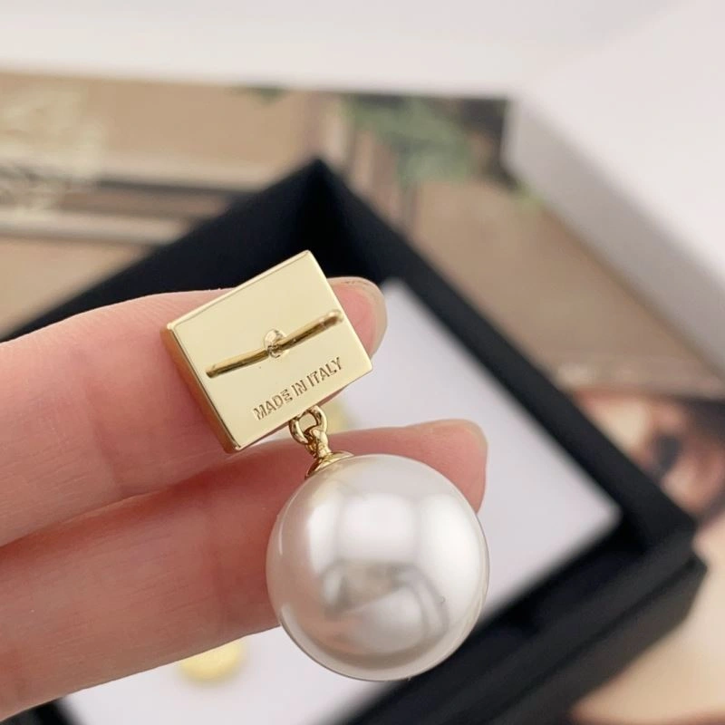 Miu Miu Earrings UrbanStyle 211142