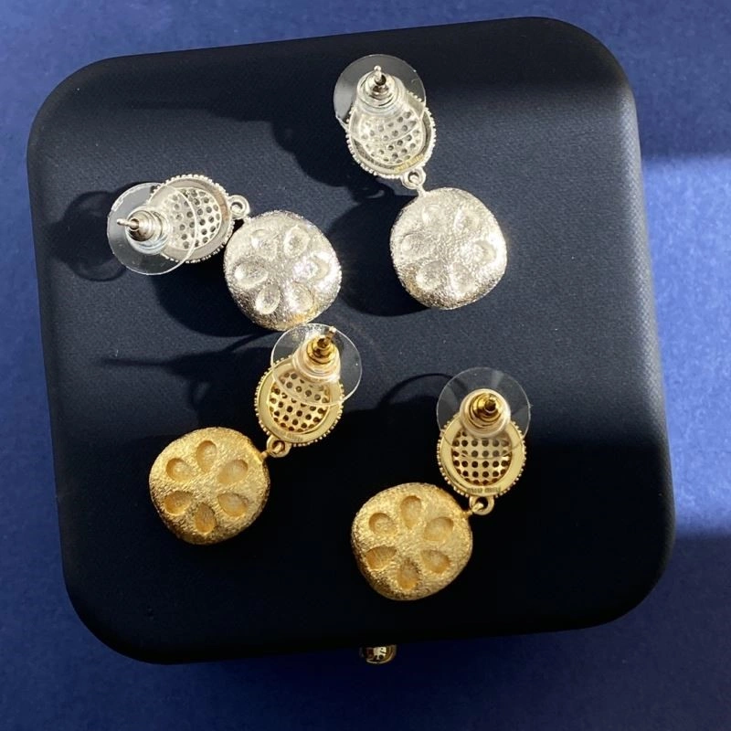 Miu Miu Earrings Timeless 210536
