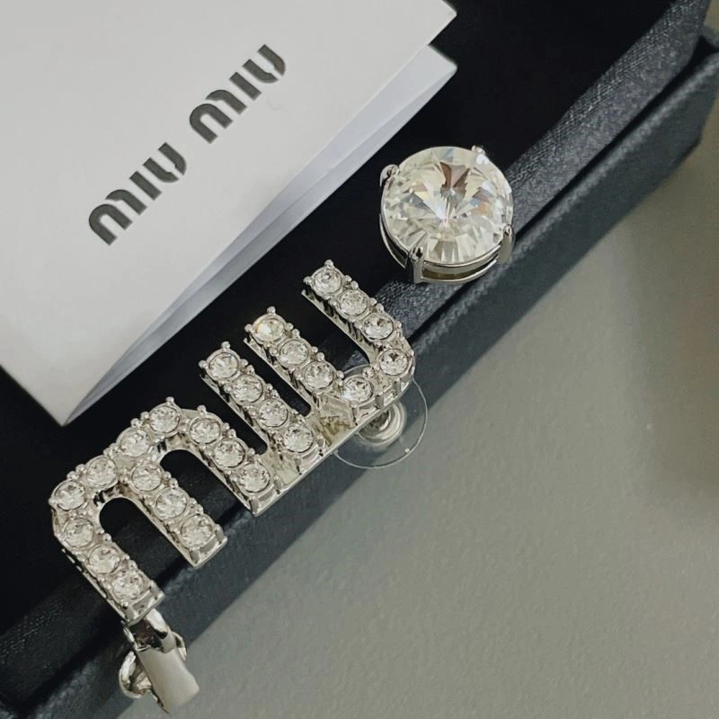 Miu Miu Earrings SoftTouch 210518