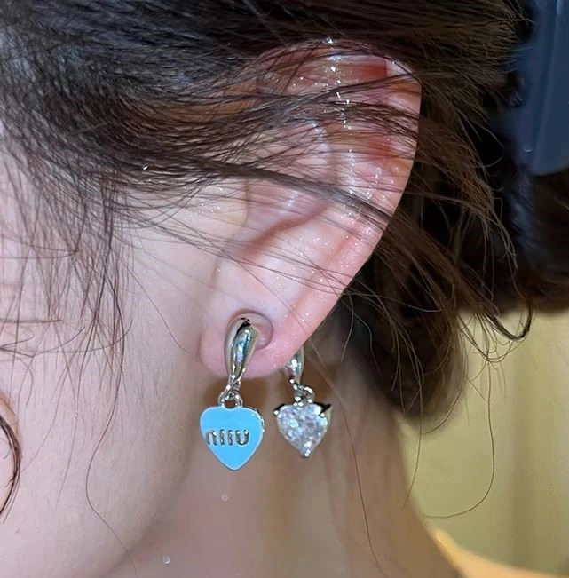 Miu Miu Earrings Sophisticated 209738