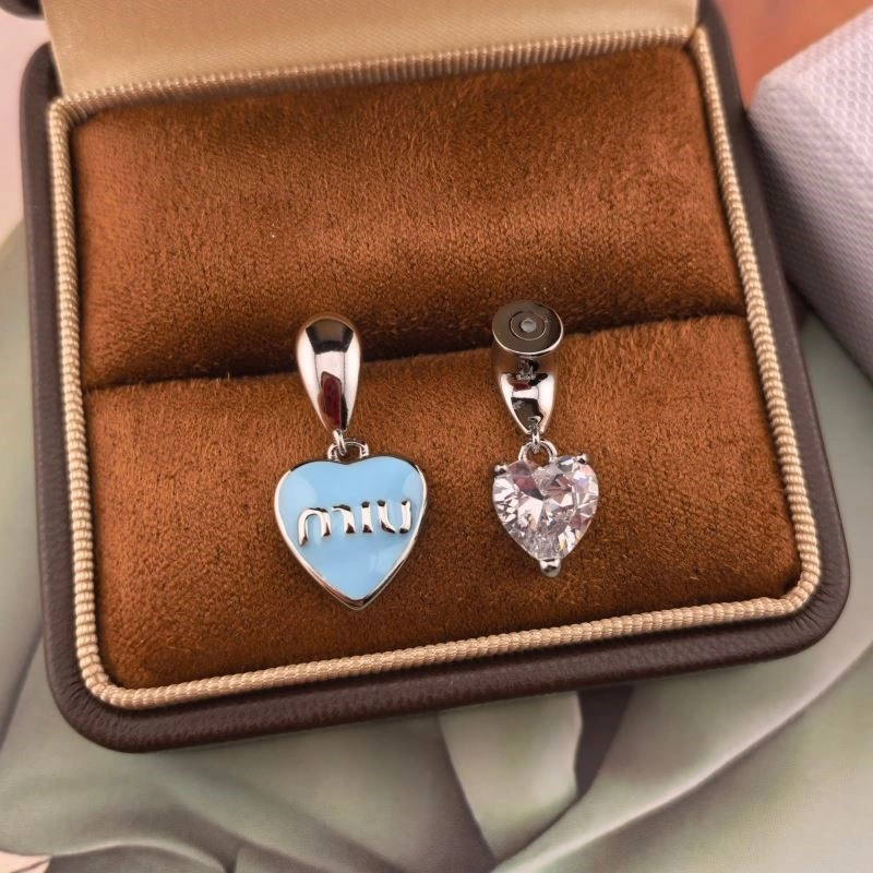 Miu Miu Earrings Sophisticated 209738