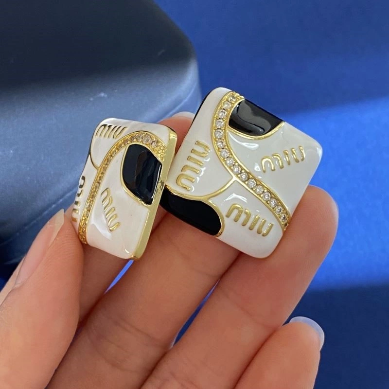 Miu Miu Earrings Snug 209711