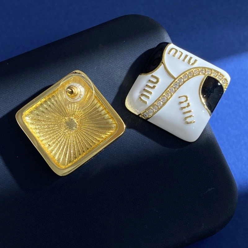 Miu Miu Earrings Snug 209711