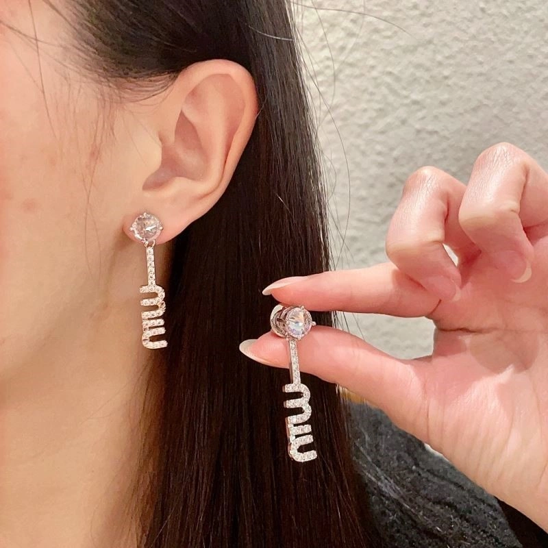 Miu Miu Earrings Compact 209748