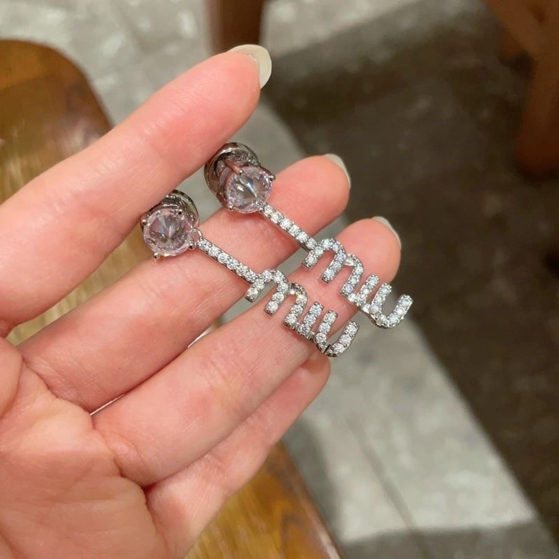 Miu Miu Earrings Compact 209748