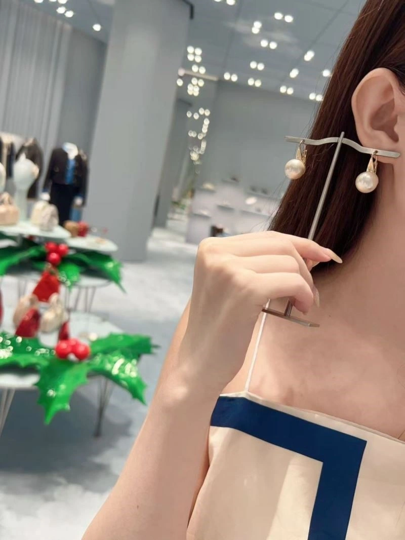 Miu Miu Earrings Modern 209702