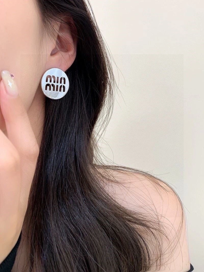 Miu Miu Earrings Comfortable 209199
