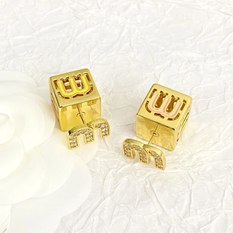 Miu Miu Earrings Snug 209198