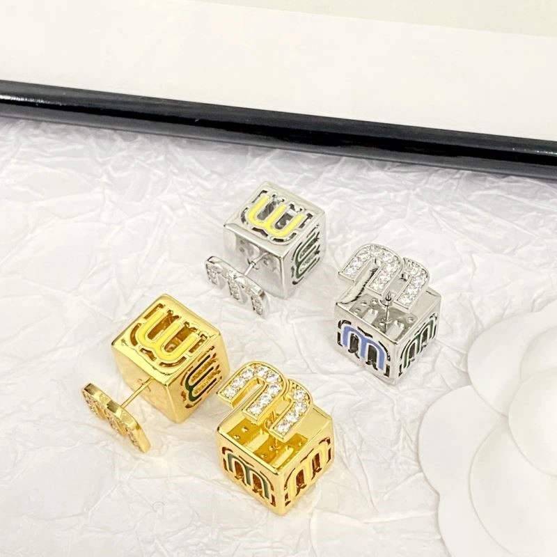 Miu Miu Earrings Snug 209198