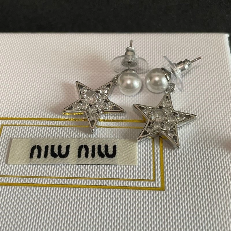 Miu Miu Earrings Comfortable 209186