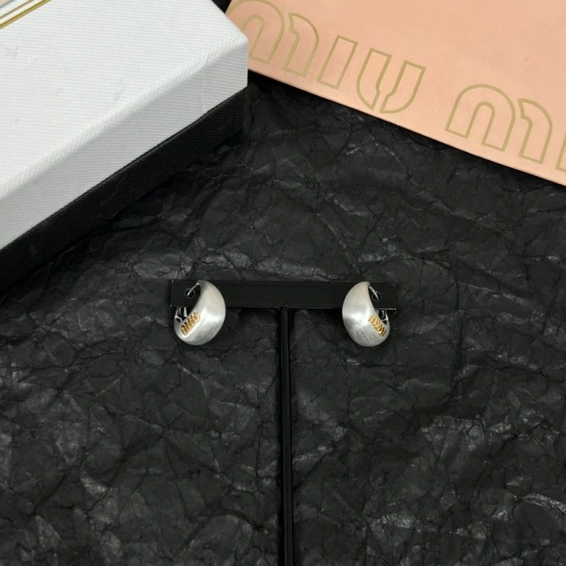 Miu Miu Earrings Neat 208550