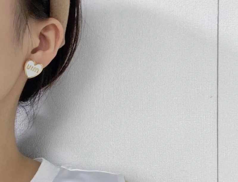 Miu Miu Earrings Lightweight 207849