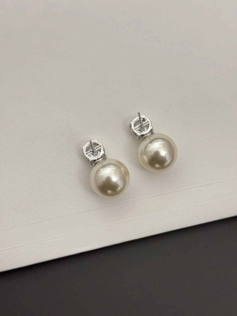 Miu Miu Earrings Breathable 207839