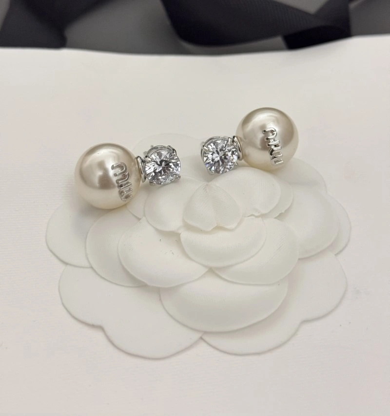 Miu Miu Earrings Breathable 207839
