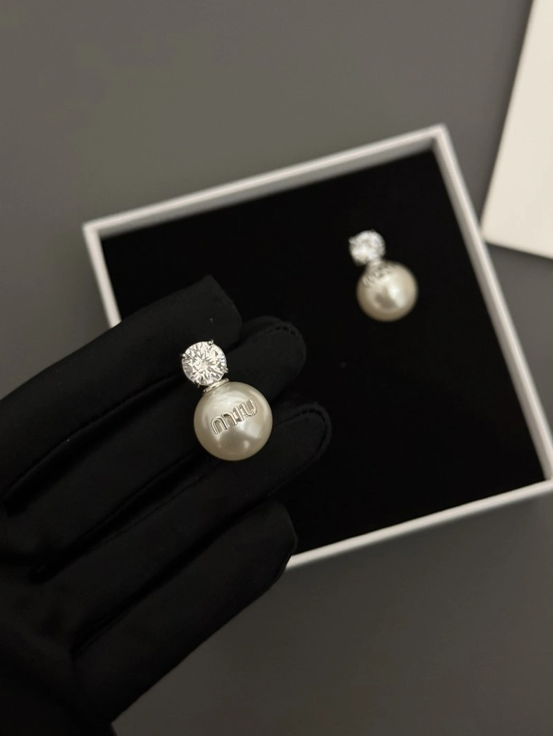 Miu Miu Earrings Breathable 207839