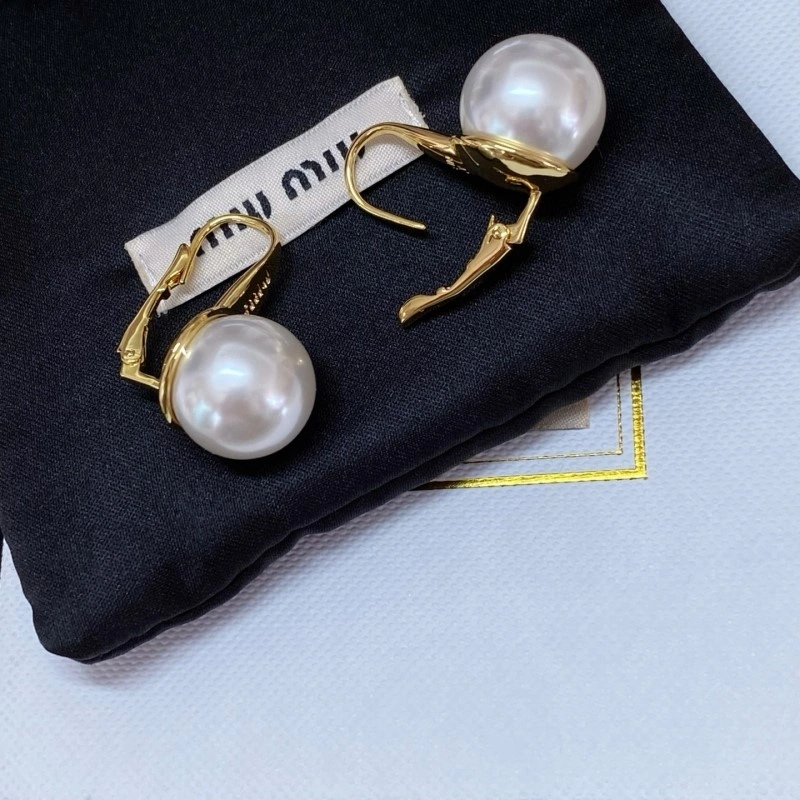 Miu Miu Earrings Durable 207835