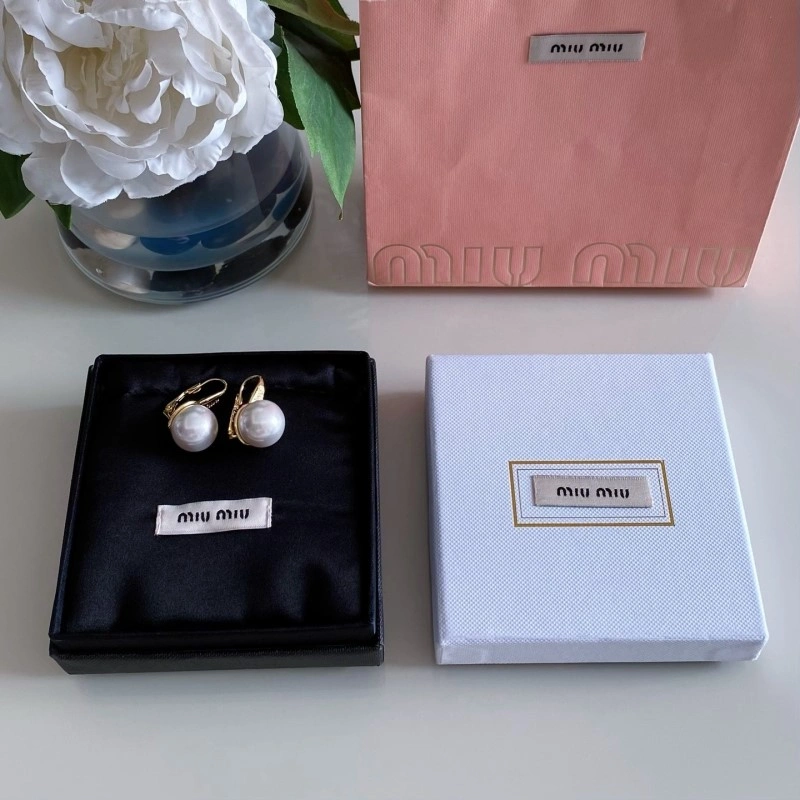 Miu Miu Earrings Durable 207835