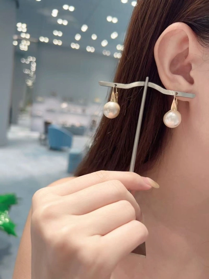 Miu Miu Earrings Durable 207835