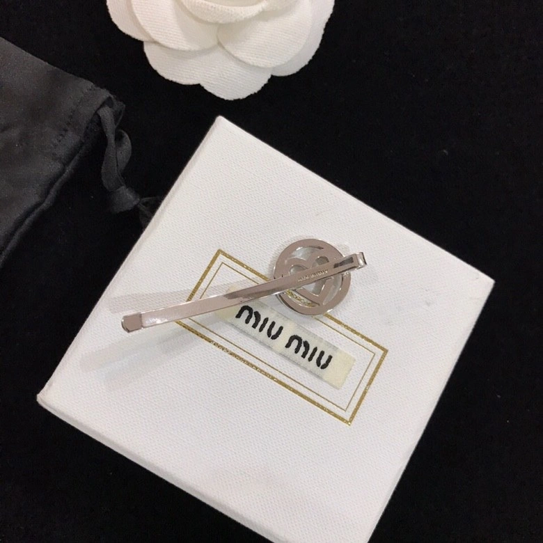 Miu Miu Hairpins Trendsetting 212868