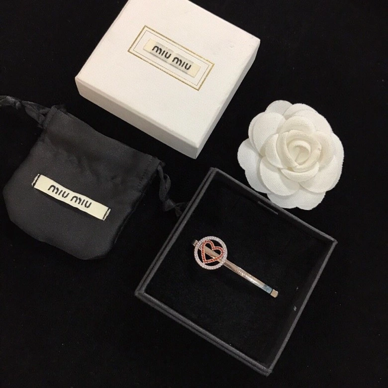 Miu Miu Hairpins Trendsetting 212868
