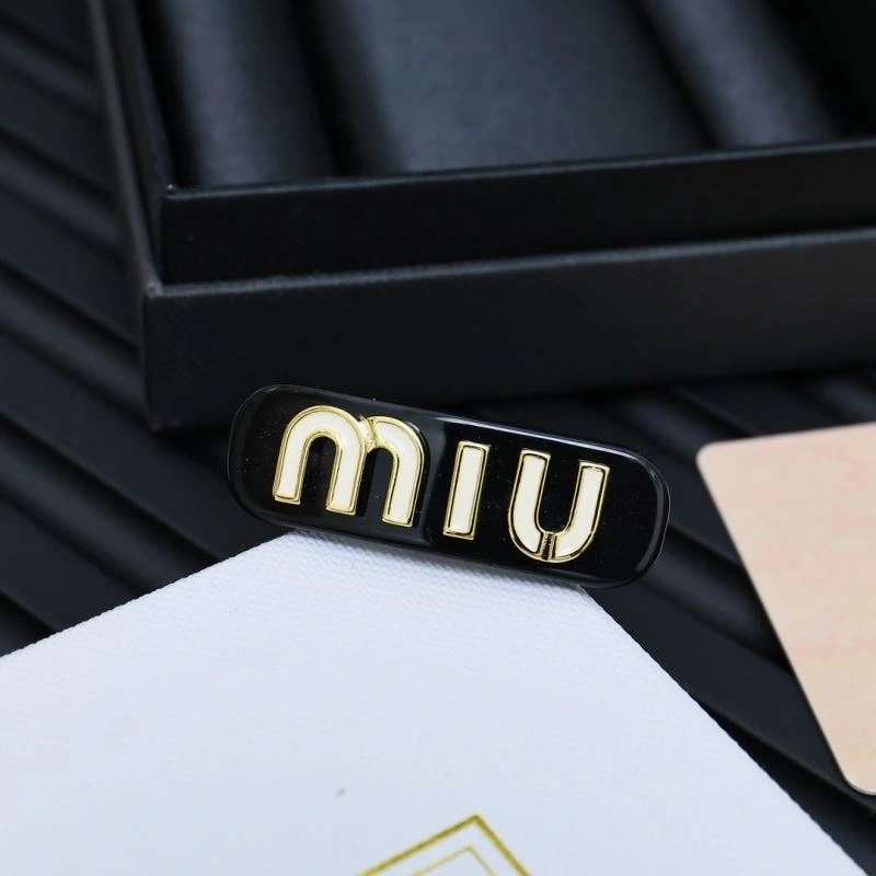 Miu Miu Hairpins Casual 212865