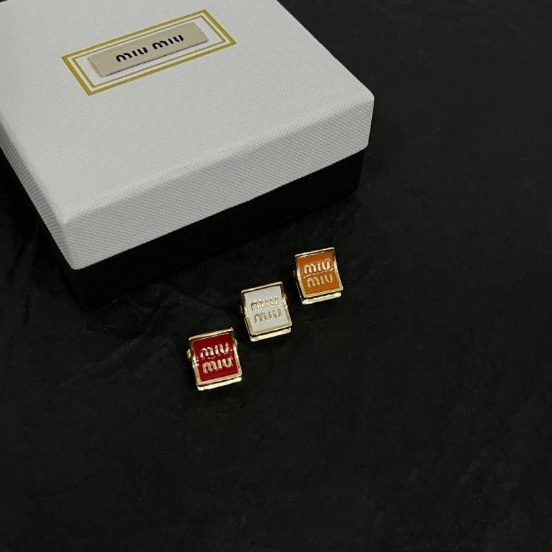 Miu Miu Hairpins UrbanChic 212535