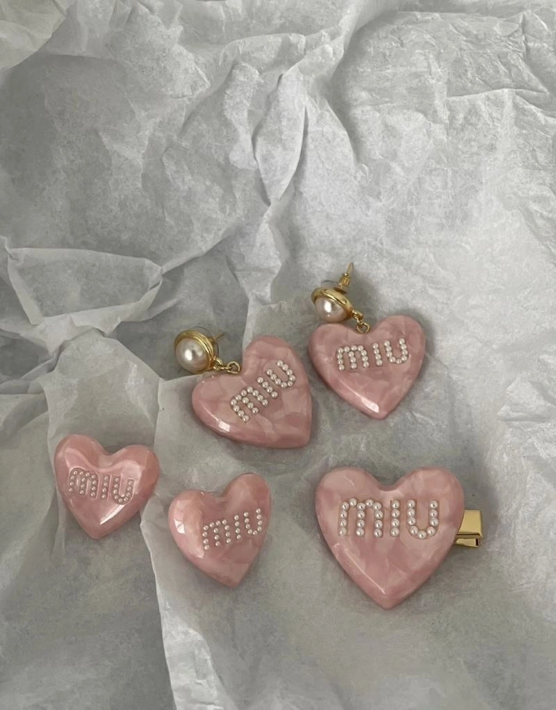 WellDesigned Miu Miu Hairpins 211810