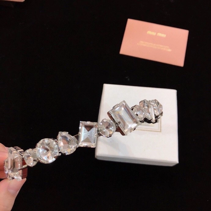UrbanStyle Miu Miu Hairpins 211816