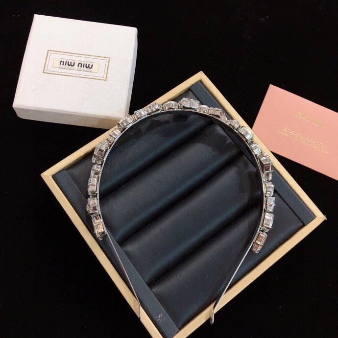 UrbanStyle Miu Miu Hairpins 211816