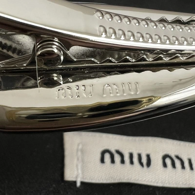 Miu Miu Hairpins Trendsetting 211125