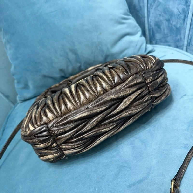 Flexible Miu Miu Hobo Bags 58350