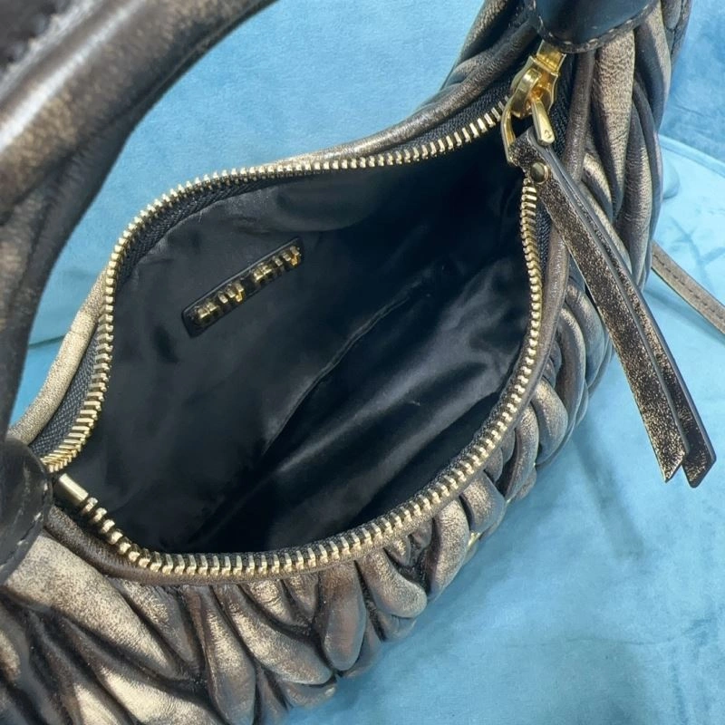 Flexible Miu Miu Hobo Bags 58350