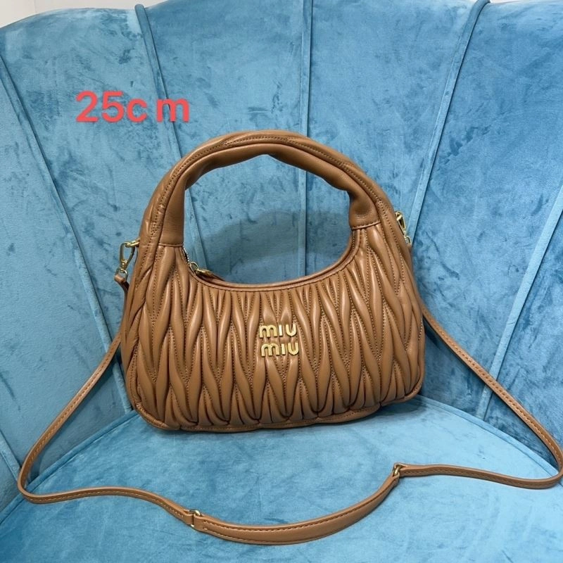Miu Miu Hobo Bags WellDesigned 58254