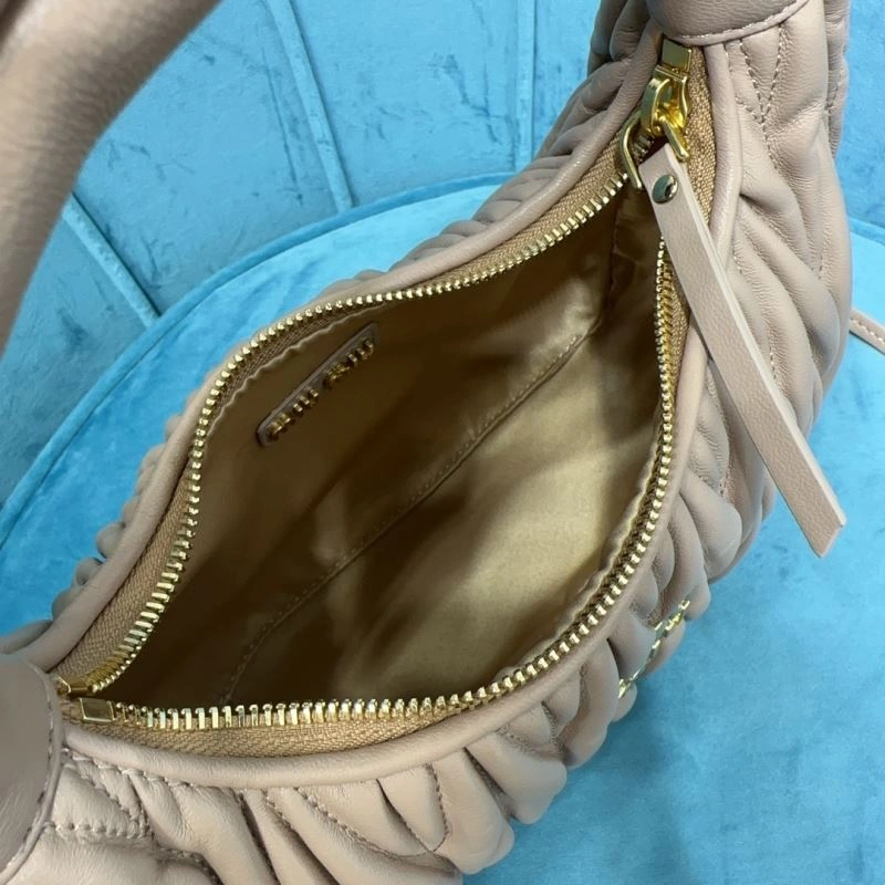 Miu Miu Hobo Bags Versatile 58253