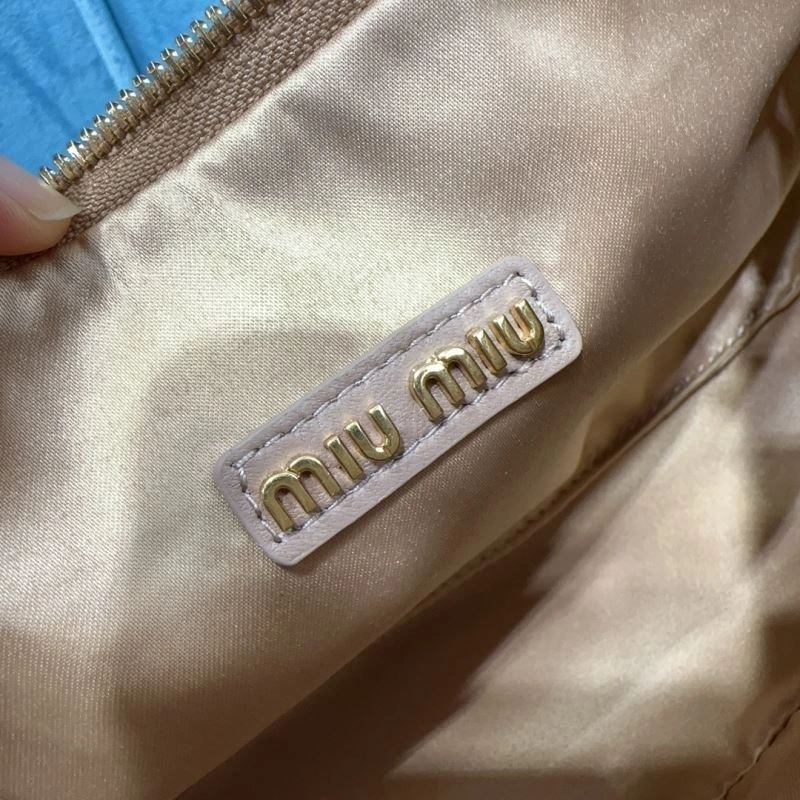 Miu Miu Hobo Bags Versatile 58253
