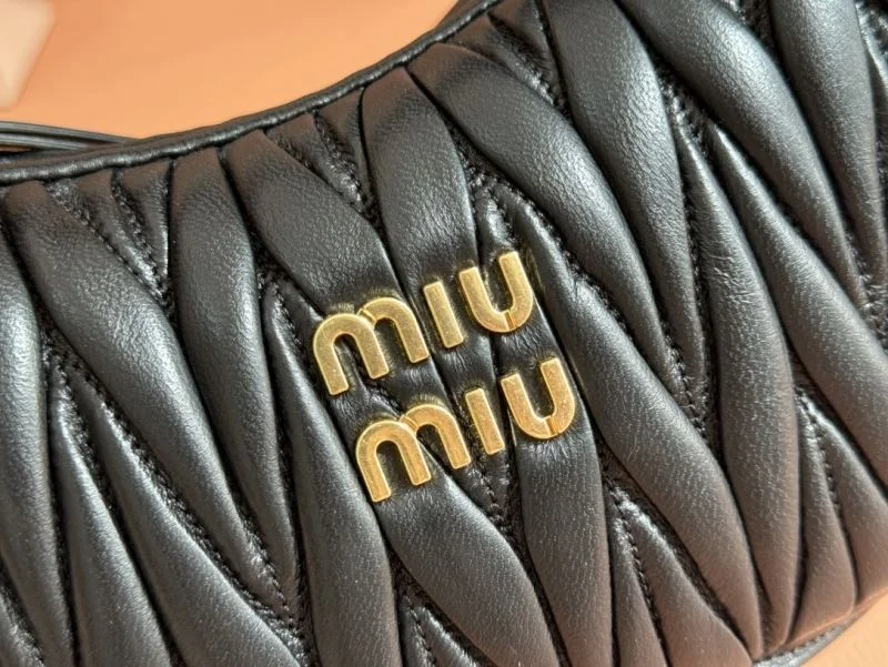Miu Miu Hobo Bags UrbanStyle 49134