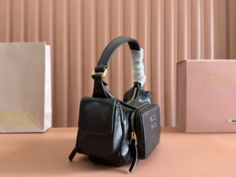 Miu Miu Hobo Bags Comfortable 49124