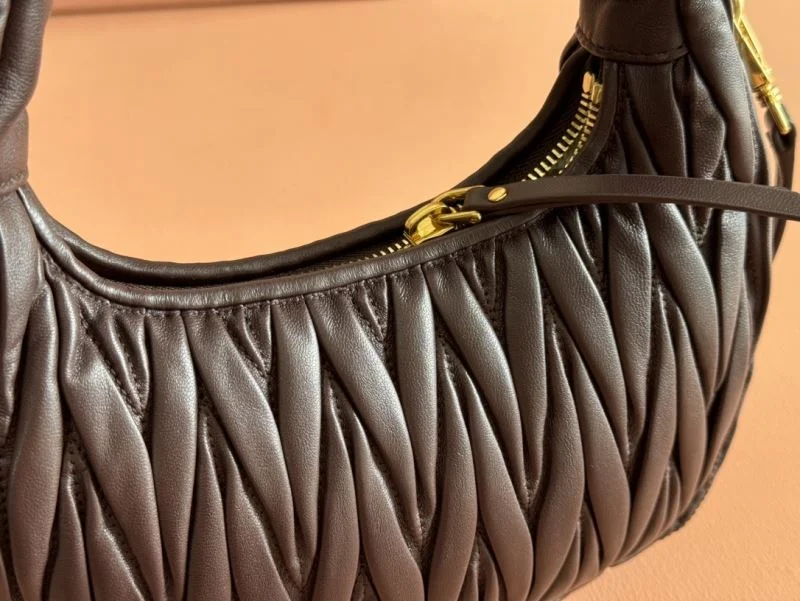 RelaxedFit Miu Miu Hobo Bags 49119