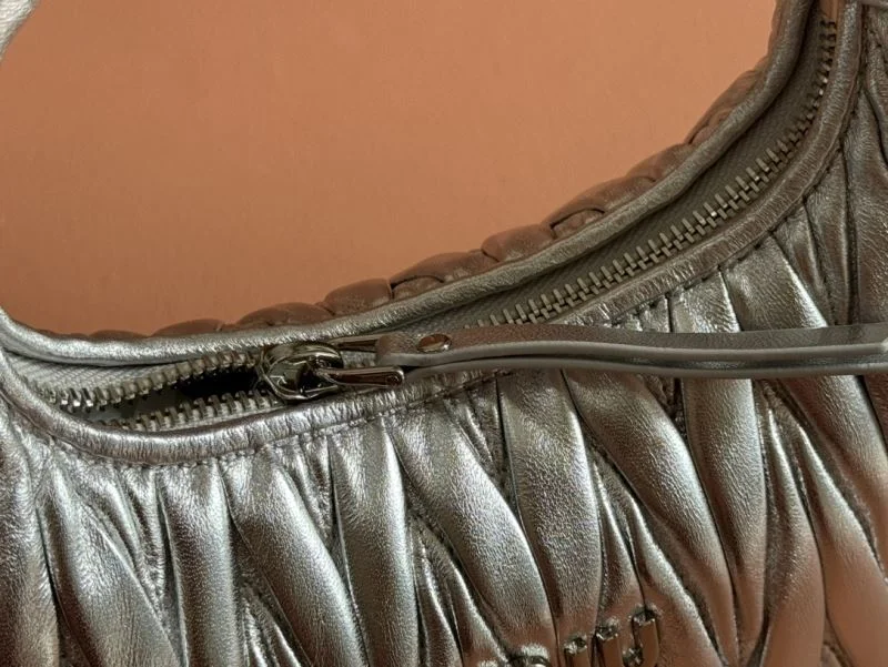 Miu Miu Hobo Bags FreshLook 49122