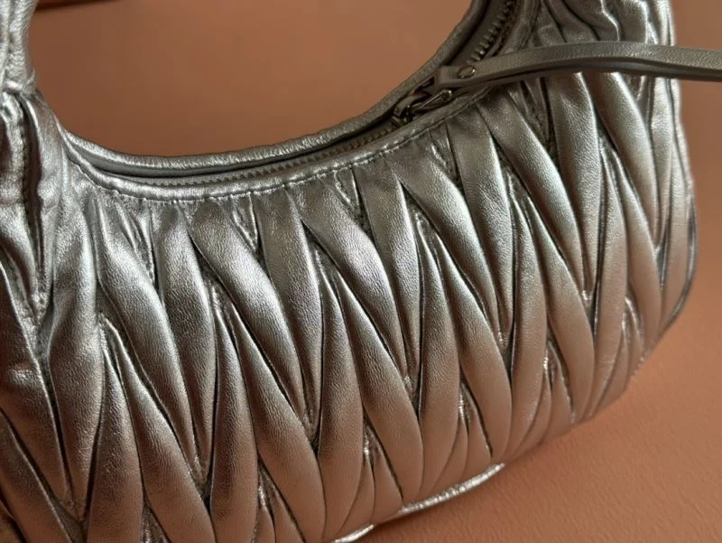 Miu Miu Hobo Bags FreshLook 49122