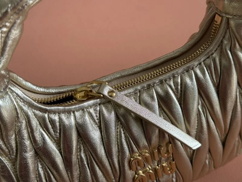 Miu Miu Hobo Bags Sleek 49115