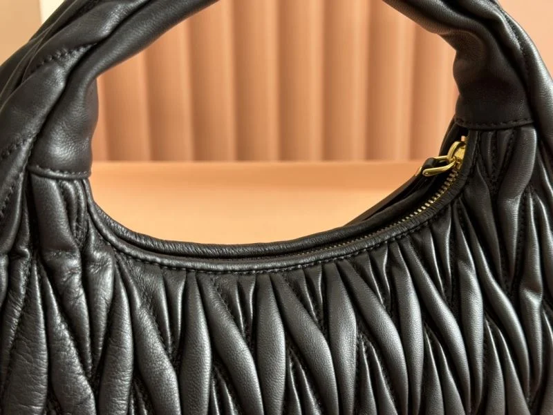Miu Miu Hobo Bags Breathable 49149