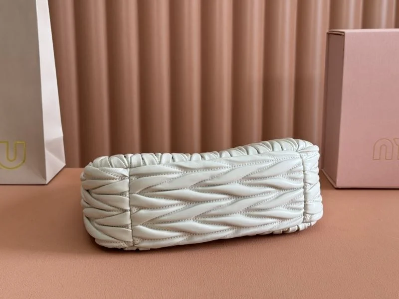 Miu Miu Hobo Bags Fashionable 49116