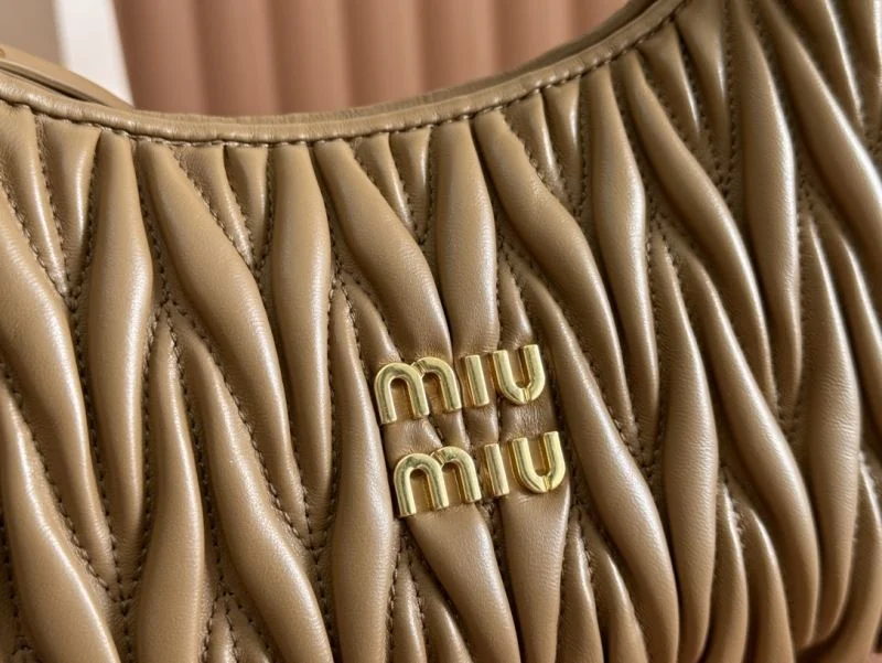 Miu Miu Hobo Bags Resilient 49113