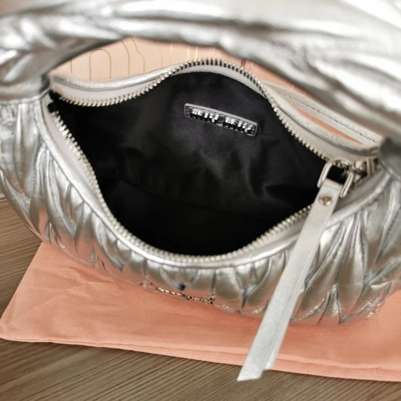 Functional Miu Miu Hobo Bags 43784