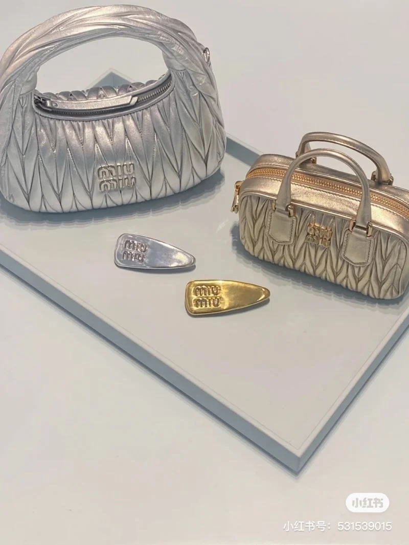 Functional Miu Miu Hobo Bags 43784