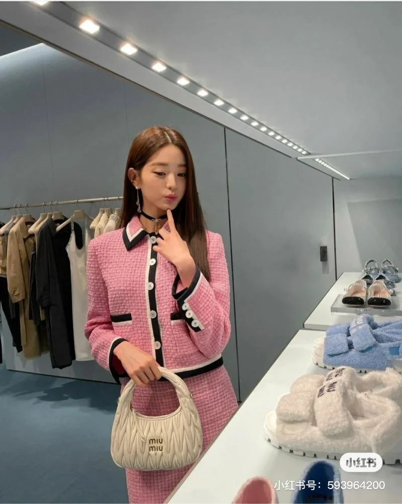 Casual Miu Miu Hobo Bags 43783