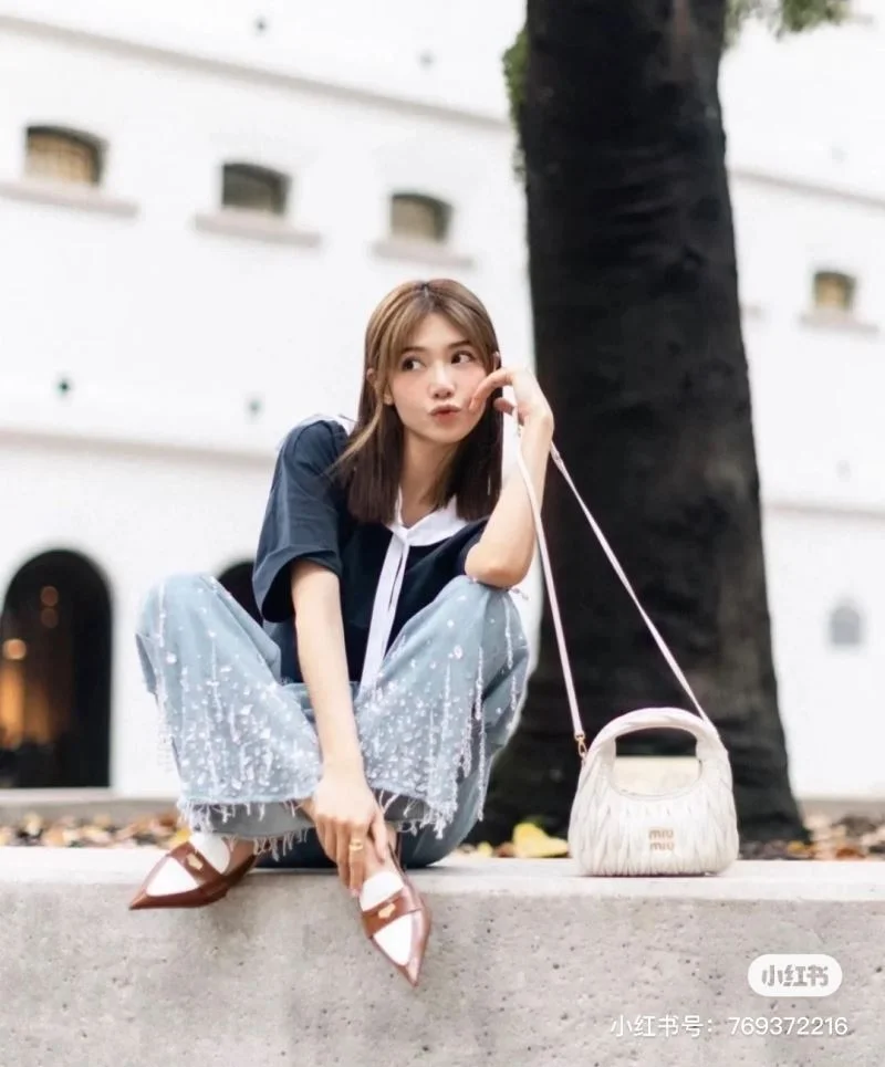 Casual Miu Miu Hobo Bags 43783
