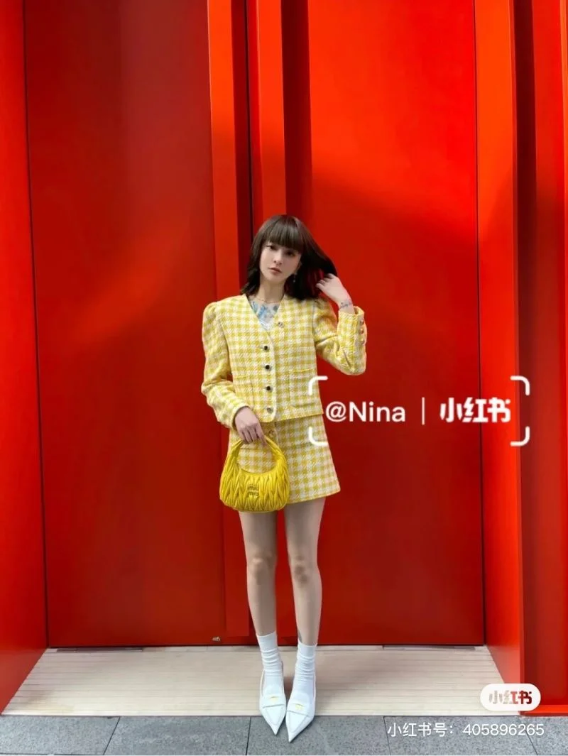 Unisex Miu Miu Hobo Bags 43820