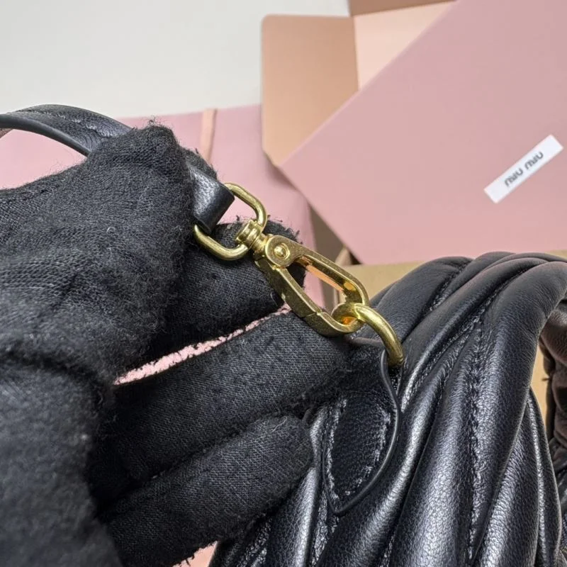 Durable Miu Miu Hobo Bags 43577